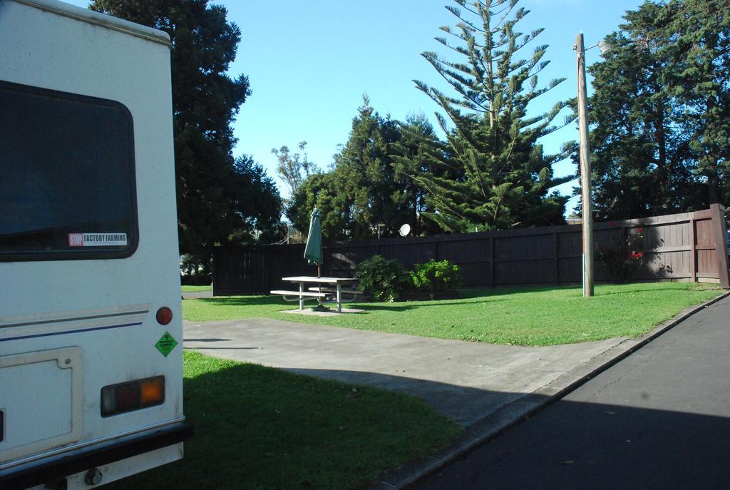 Avondale Motor Park Hotel Auckland Ngoại thất bức ảnh